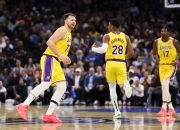 米兰体育-勇士惨败湖人遭遇三连败的简单介绍