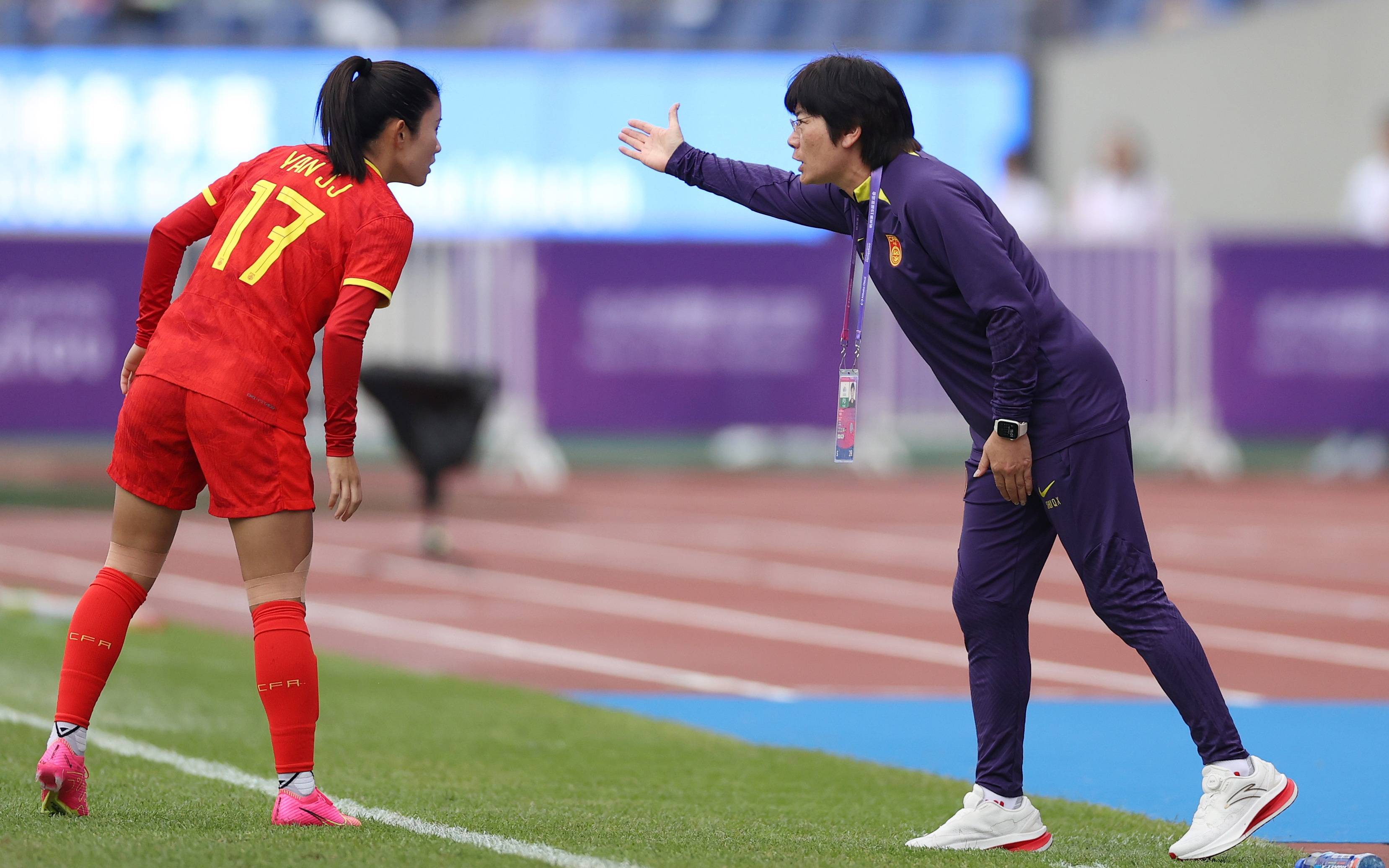 亚洲女足比赛中我国队表现亮眼
