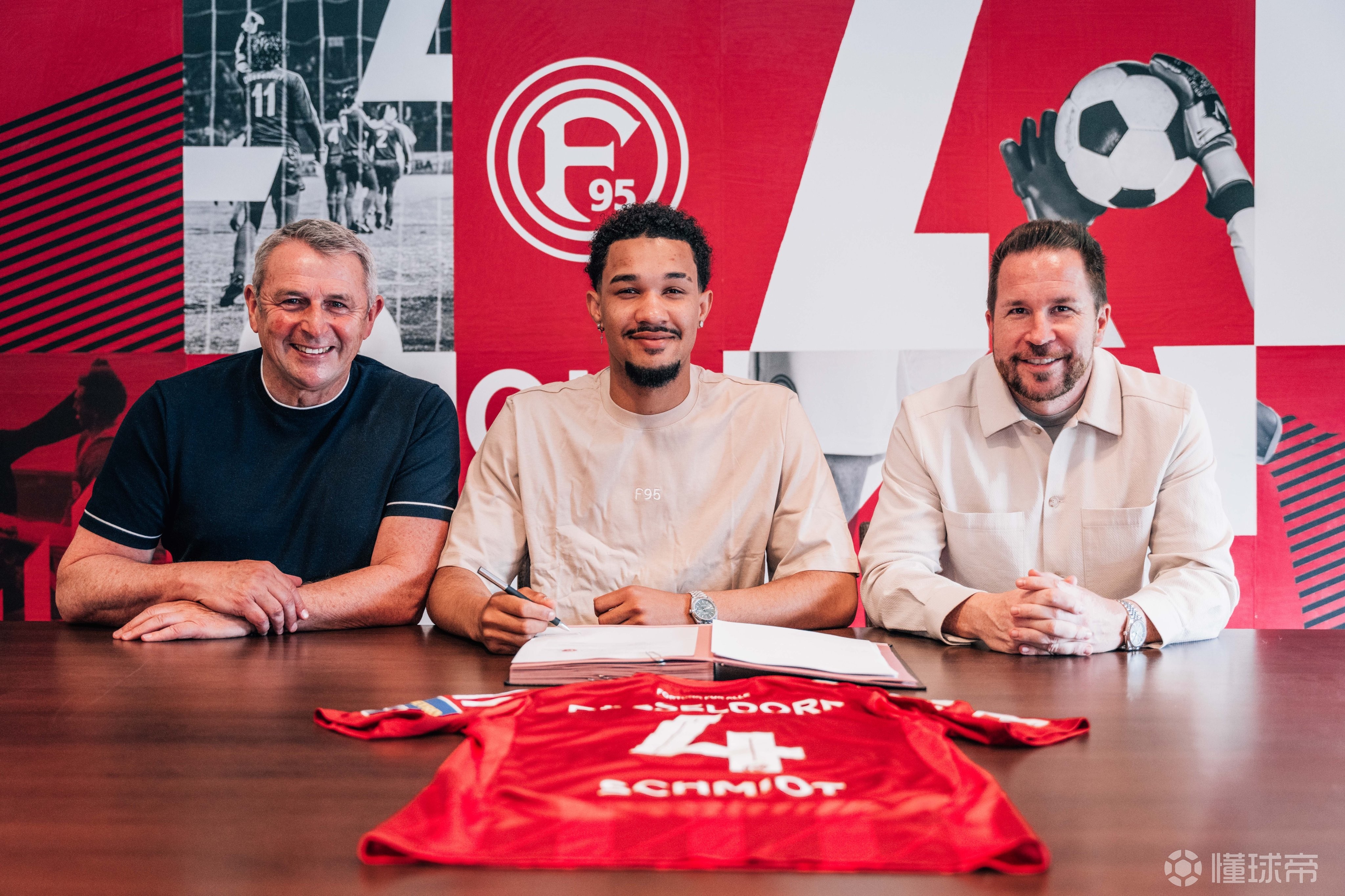 关于弗赖堡青年队备战国内比赛,雄心勃勃的信息 关于弗赖堡青年队备战国内比赛,雄心勃勃的信息