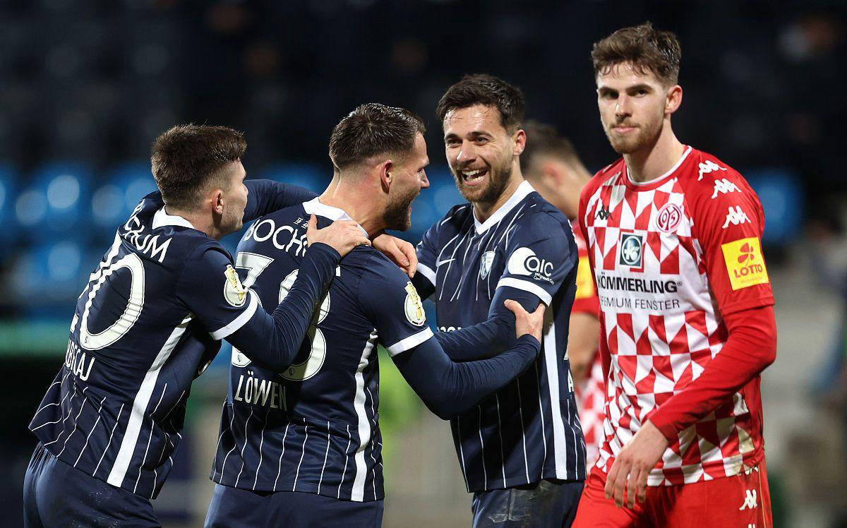 美因茨球队胜负难分拼战逾时