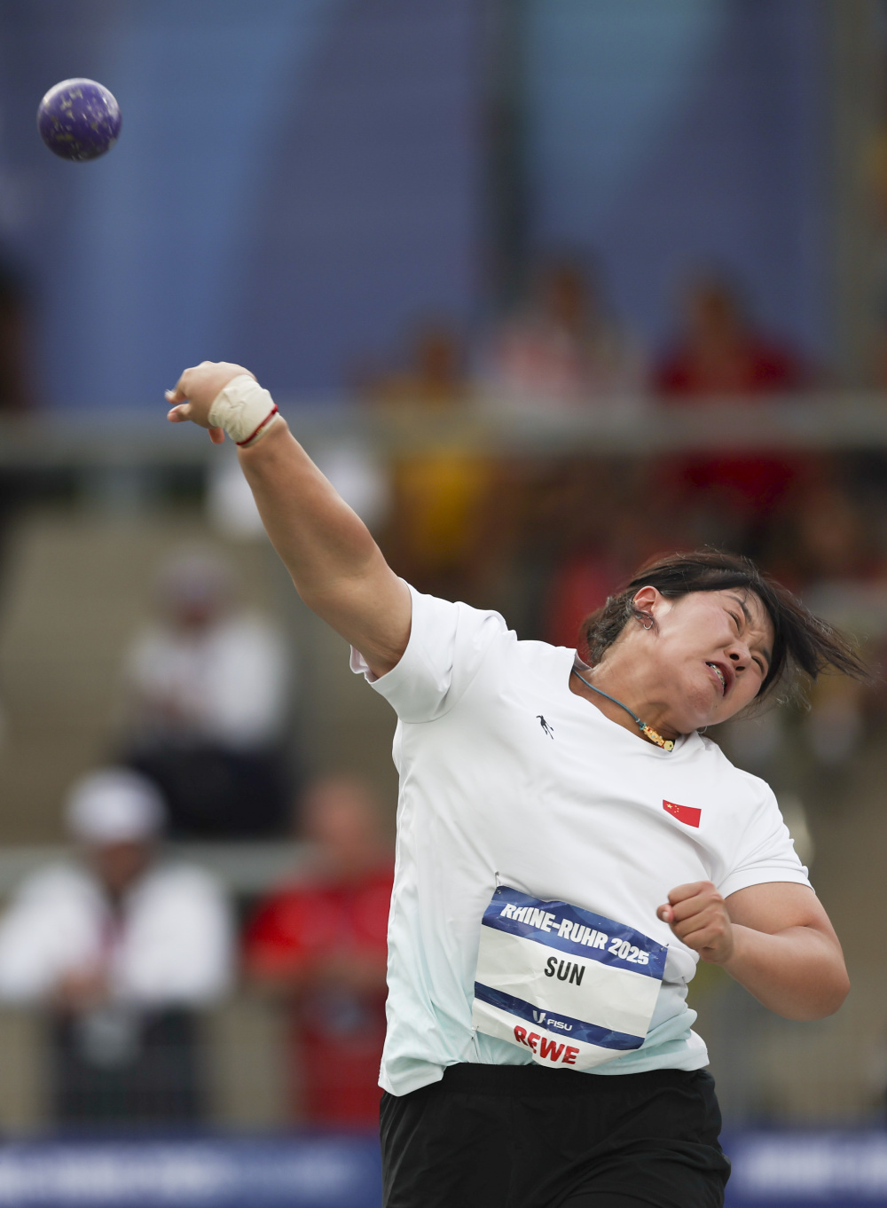 瑞典田径选手刷新纪录夺取金牌 瑞典田径选手刷新纪录夺取金牌