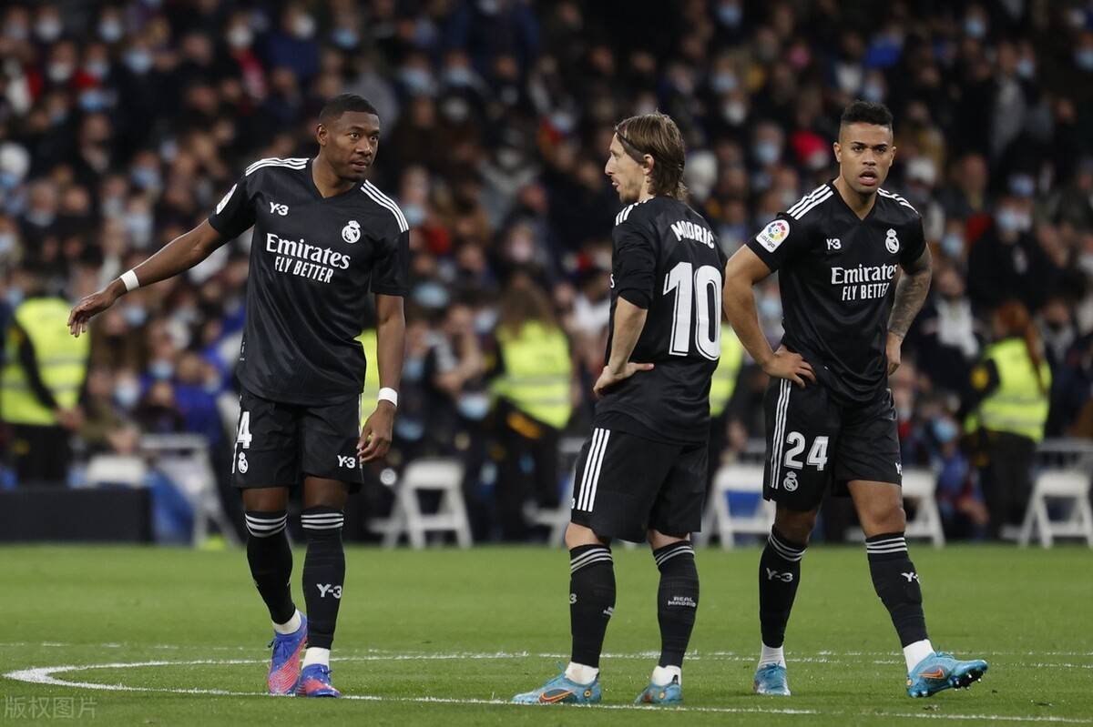 柏林联队客场逼平对手积累分数的简单介绍