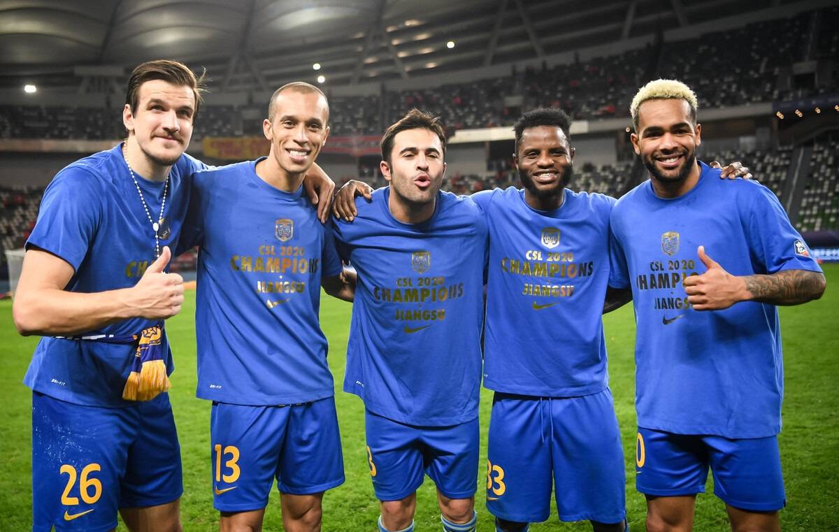 高拉特进球难救主，广州恒大遭遇江苏苏宁绝平