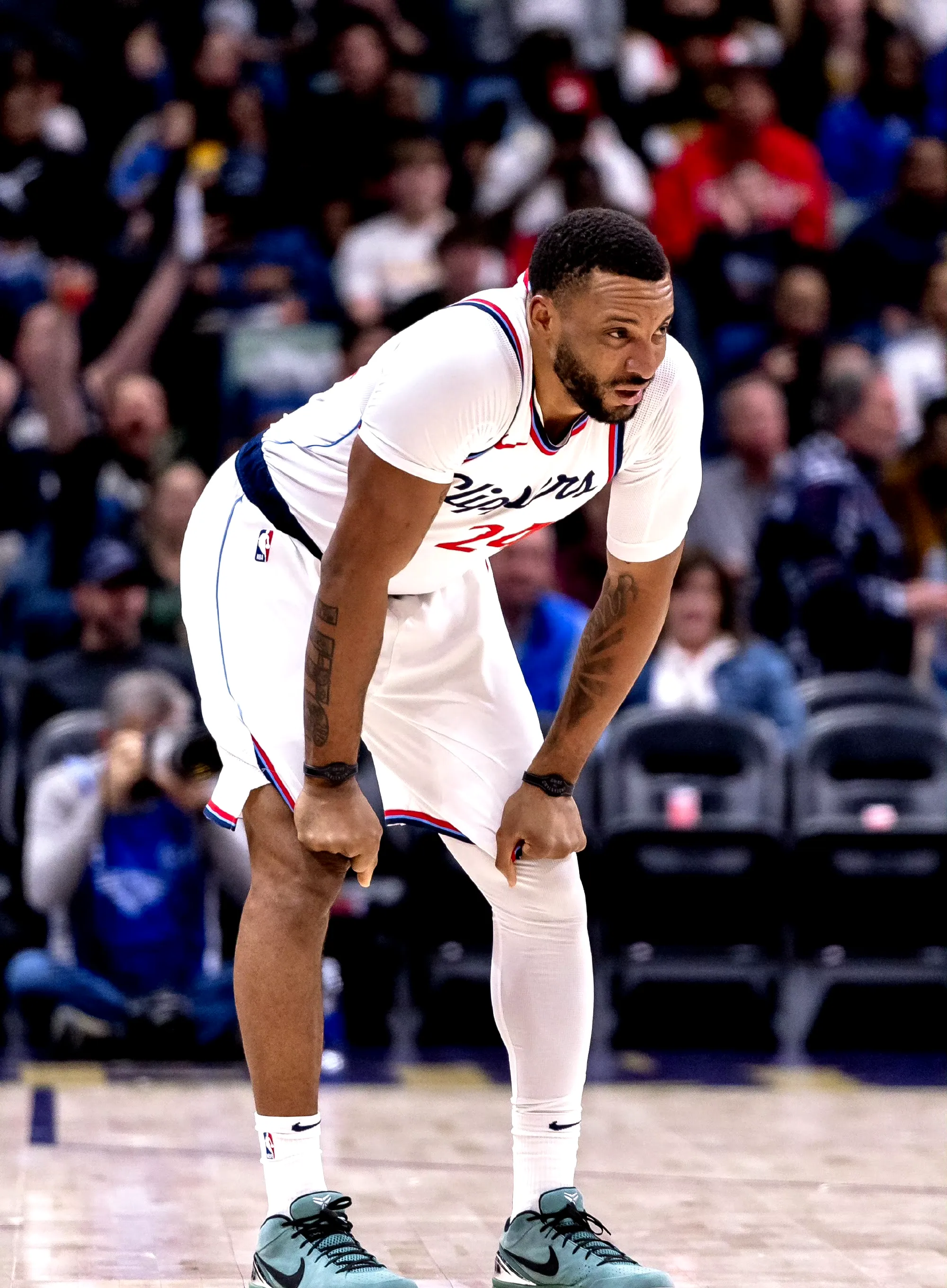 快船遭遇NBA连败，主帅面临考验