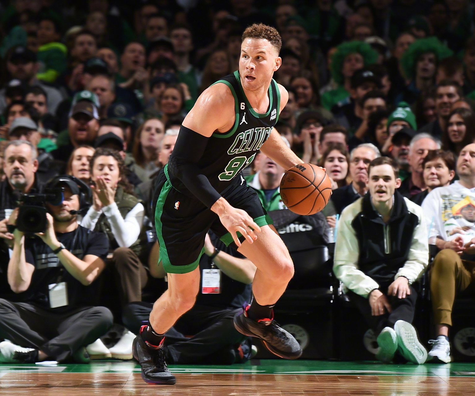 绿军擒黄蜂，泰特姆35分全场最高的简单介绍