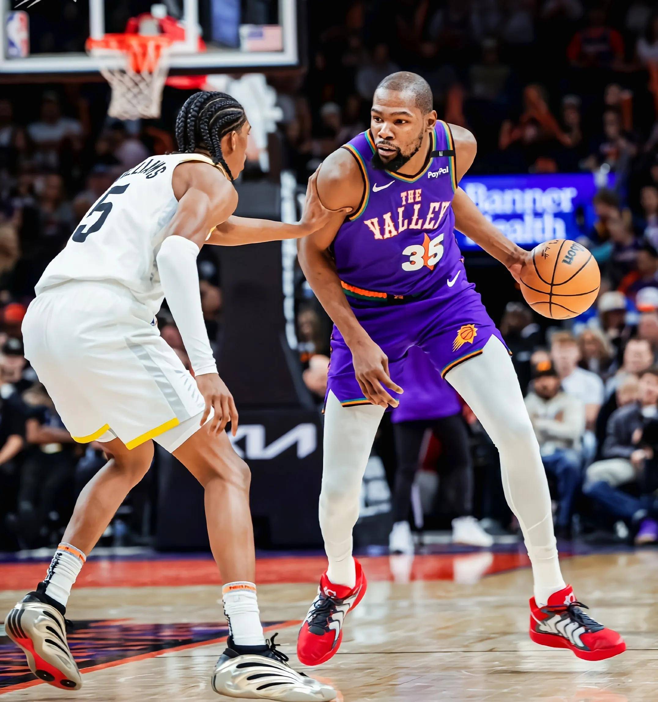 太阳客场击败国王,布克砍下29分 太阳客场击败国王,布克砍下29分