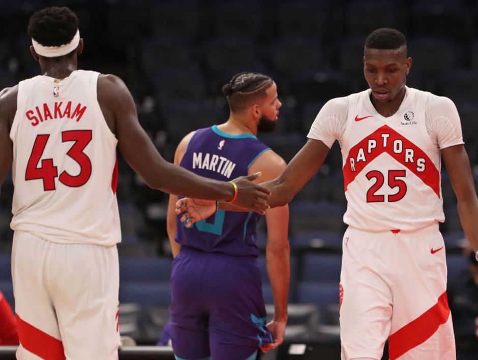 猛龙客场击败黄蜂，赢得关键比赛