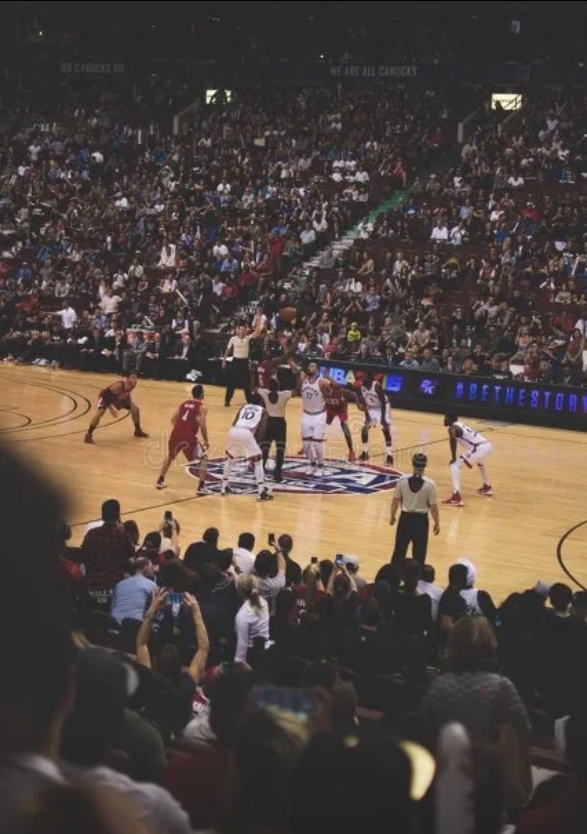 猛龙轻松战胜篮网，加拿大双中锋砍下21分