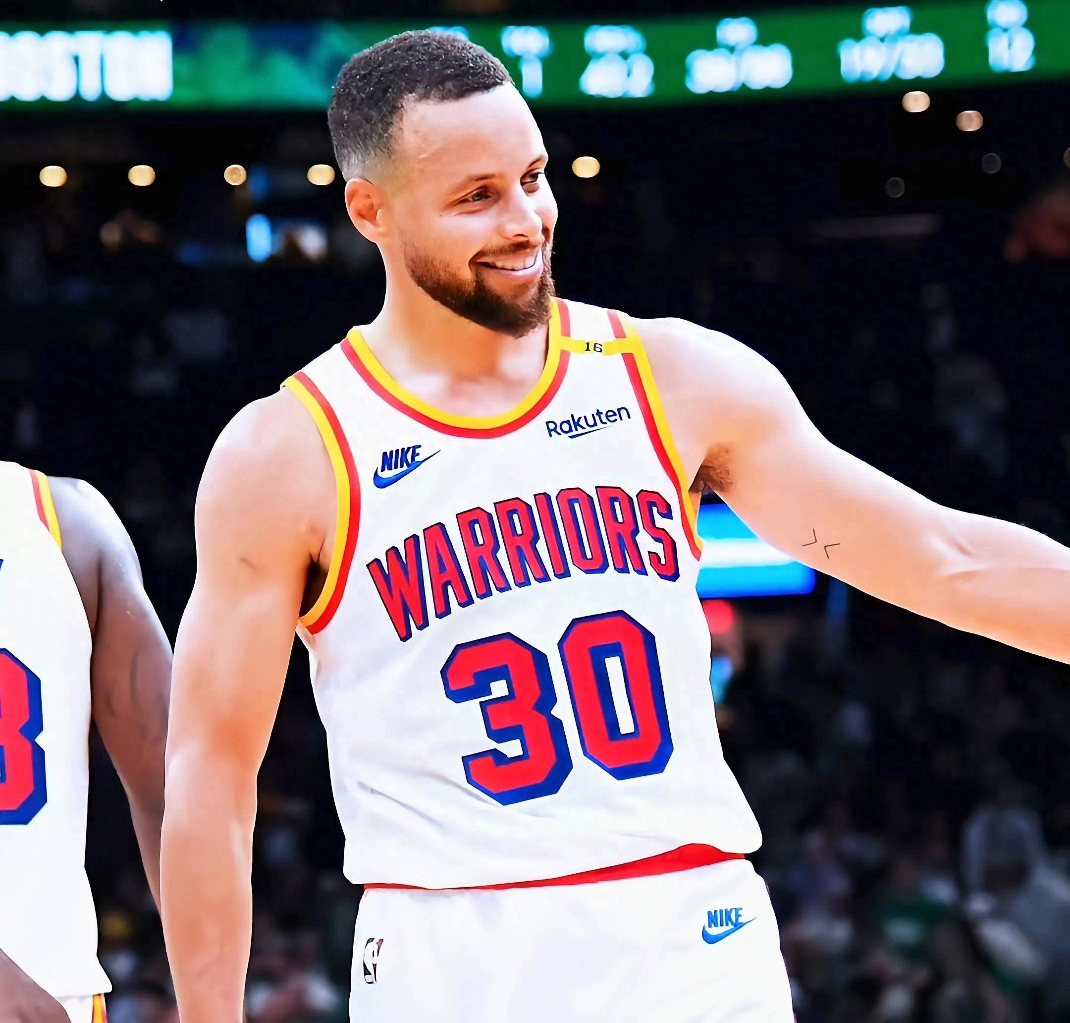 勇士主场不敌马刺，两连败