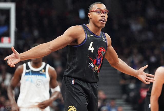 鹈鹕客场击败猛龙，年轻后卫史密斯飙分